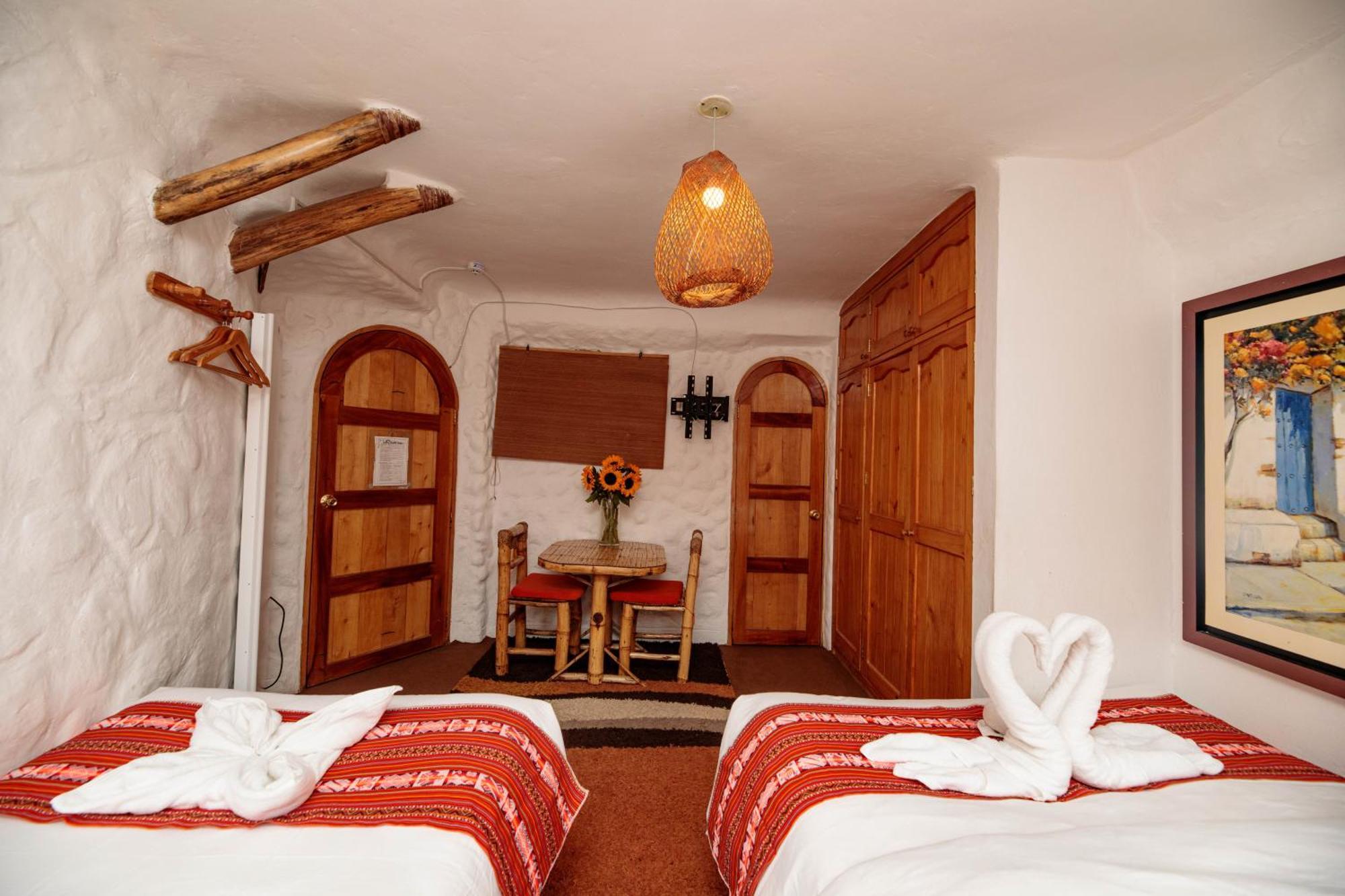 Hostal Madre Tierra Cuzco Exterior foto